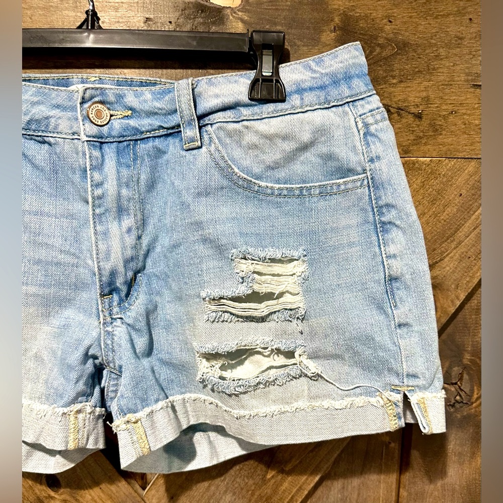 EUC Like New KanCan Light Wash Cuffed Denim Shorts - Picture 11 of 14